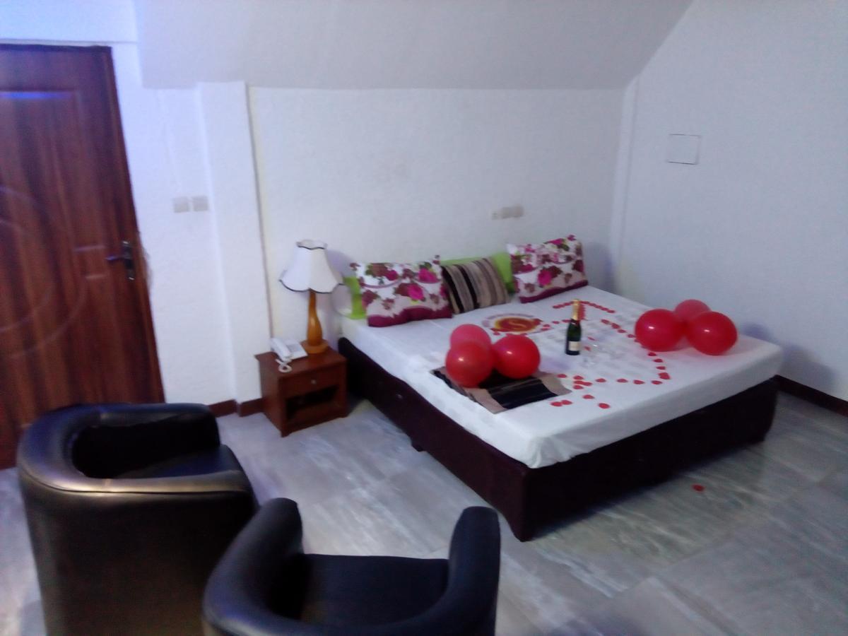 Senateur Hotel Agontinkon コトヌー エクステリア 写真
